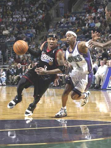 NBA球队战术解析：雄鹿防守策略调整,（NBA战术深度解读：雄鹿防守体系的调整）