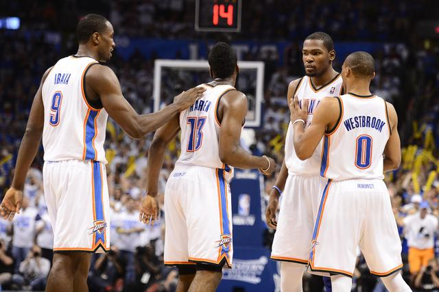 每体：预计拉菲尼亚周二就能随全队合练；霍安下场有可能首发（每体：拉菲尼亚有望周二随队合练，霍安下轮或首发）