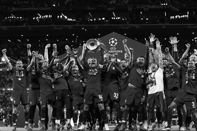 美职联-迈阿密国际3-1夺冠 梅西1策动2助攻斩获第47冠