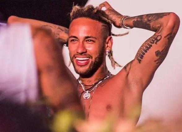 火箭本赛季第7次赢球净胜分20+，该数据领跑全联盟（火箭本季第7场20+分大胜，次数位列联盟第一）