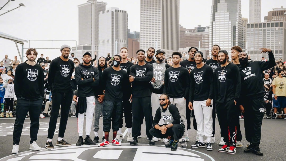 如何看待皇马近况？卡塞米罗：不会为皇马担心，我更担心曼联（卡塞米罗谈皇马近况：不担心皇马，更忧心曼联）